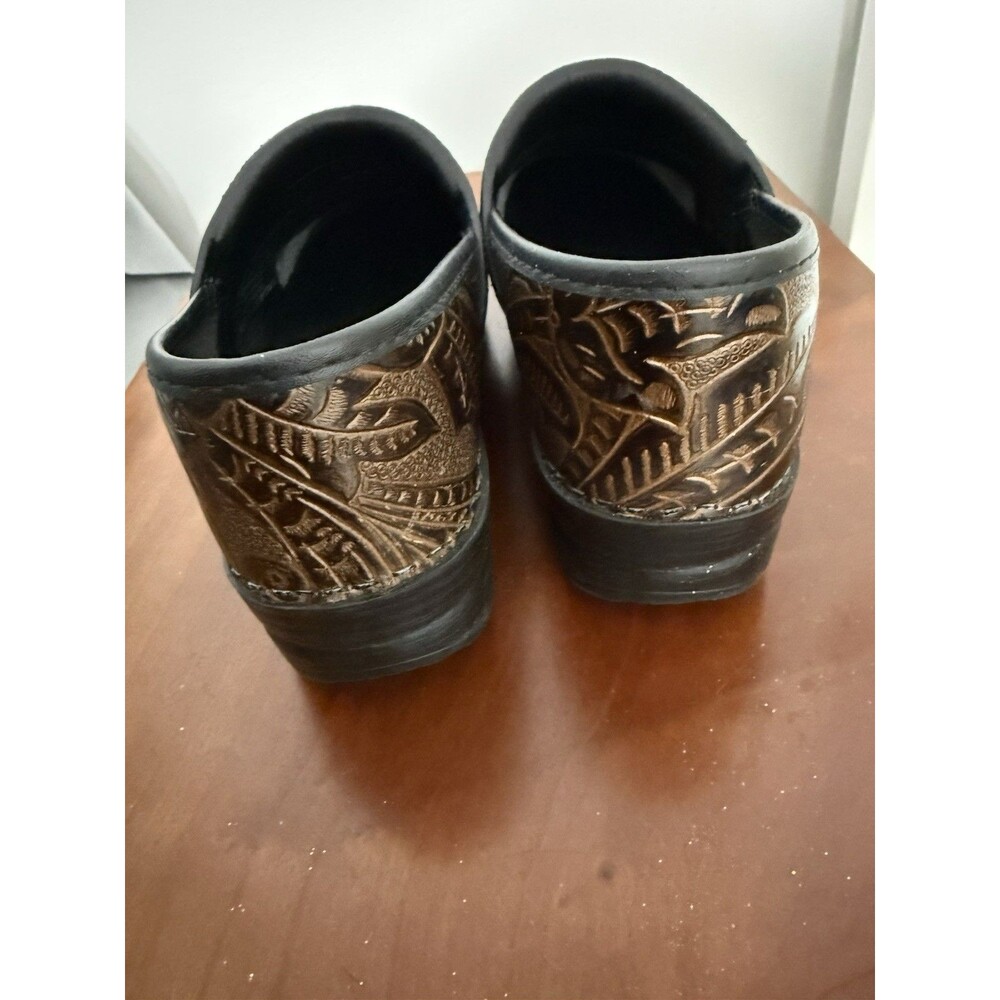 Dansko Professional Slip On Clogs Embossed Dark Brown Paisley Leather Size 39 - Picture 4 of 11
